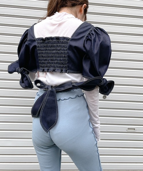 lilLilly（リルリリー）の「ボリュームデニムトップス（シャツ/ブラウス・レディース・ブラック/インディゴブルー/ブルー・FREE）」の15枚目の写真