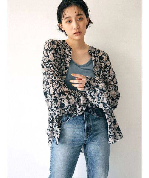 Ungrid（アングリッド）の「シアーフラワーノーカラーシャツ（シャツ/ブラウス・レディース・ブラック/アイボリー・FREE）」の13枚目の写真