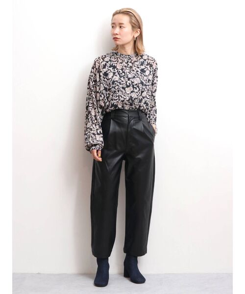 Ungrid（アングリッド）の「シアーフラワーノーカラーシャツ（シャツ/ブラウス・レディース・ブラック/アイボリー・FREE）」の4枚目の写真