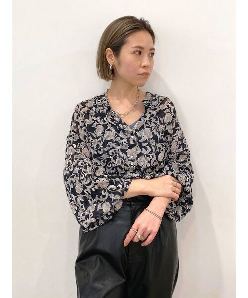 Ungrid（アングリッド）の「シアーフラワーノーカラーシャツ（シャツ/ブラウス・レディース・ブラック/アイボリー・FREE）」の8枚目の写真