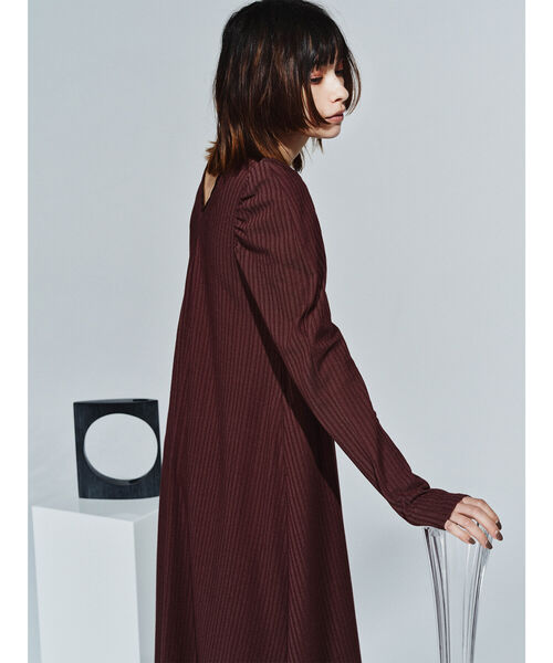 Ray BEAMS(レイビームス)の「RBS / パワー ショルダー ワンピース▲(ワンピース・レディース・ブラック/ワイン・ONE SIZE)」の5枚目の写真