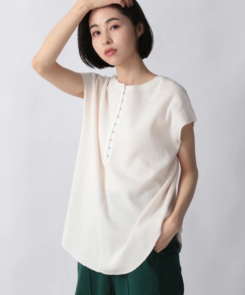 LOWRYS FARM（ローリーズファーム）の「2WAYワッフルフレンチスリーブ 957492（Tシャツ/カットソー・レディース・カーキ/チャコールグレー/ブラウン/アイボリー・FREE）」の4枚目の写真