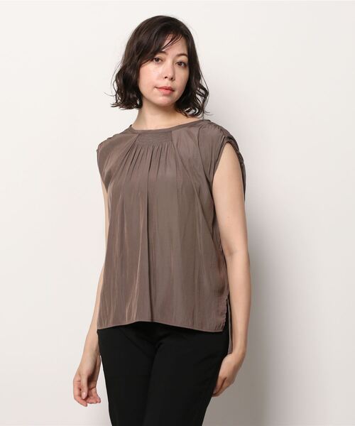 割繊ギャザーブラウスノースリーブ
