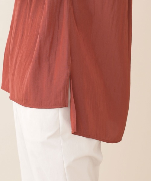 割繊ギャザーブラウスノースリーブ