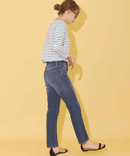 URBAN RESEARCH Sonny Label（アーバンリサーチサニーレーベル）の「ミドルライズテーパードデニム（デニムパンツ・レディース・インディゴブルー/ライトインディゴブルー・25/24/26）」の11枚目の写真