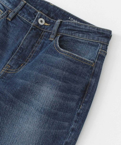 URBAN RESEARCH Sonny Label（アーバンリサーチサニーレーベル）の「ミドルライズテーパードデニム（デニムパンツ・レディース・インディゴブルー/ライトインディゴブルー・25/24/26）」の5枚目の写真