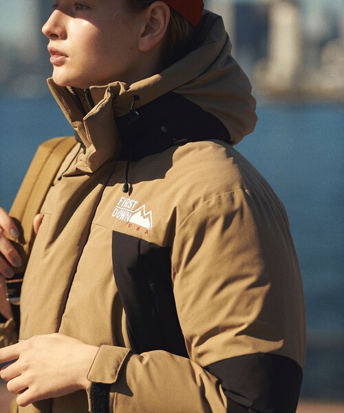 FREAK'S STORE（フリークスストア）の「FIRST DOWN×FREAK'S STORE/ファーストダウン パネルショートダウン（ダウンジャケット/コート・レディース・ブラック/ベージュ/ピンク・SMALL/MEDIUM）」の2枚目の写真