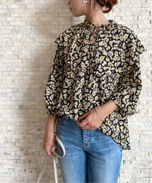 RIVE DROITE | フリルディティールで女性らしく　フラワープリントフリルカラーブラウス(シャツ/ブラウス)