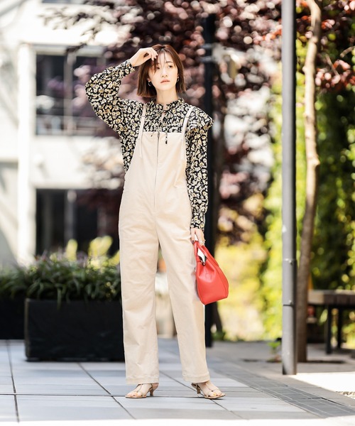 RIVE DROITE（リヴドロワ）の「フリルディティールで女性らしく　フラワープリントフリルカラーブラウス（シャツ/ブラウス・レディース・ブラック/ブラウン・FREE）」の10枚目の写真