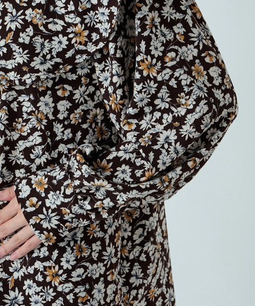 RIVE DROITE（リヴドロワ）の「フリルディティールで女性らしく　フラワープリントフリルカラーブラウス（シャツ/ブラウス・レディース・ブラック/ブラウン・FREE）」の9枚目の写真