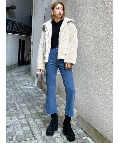 EMODA(エモダ)の「ラウンドカットクラッシュニット(ニット/セーター・レディース・ブラック/イエロー/グリーン/アイボリー・FREE)」の8枚目の写真