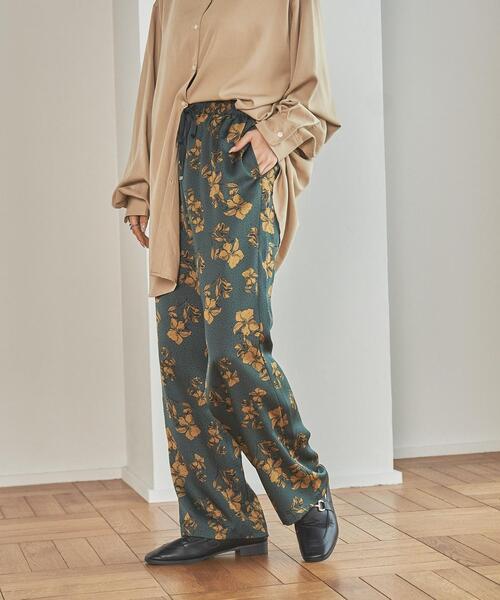 coen(コーエン)の「ストレートサテンプリントパンツ(その他パンツ・レディース・ダークブラウン/ダークグリーン・M/L)」の3枚目の写真