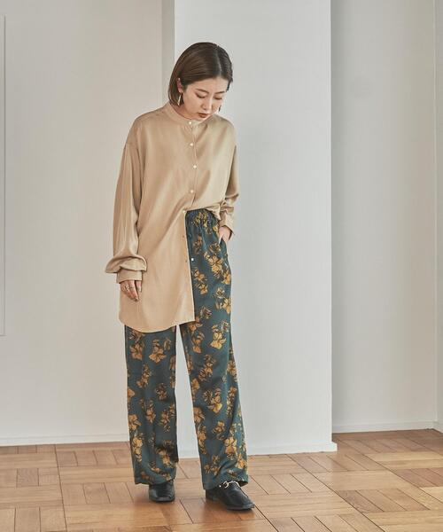 coen(コーエン)の「ストレートサテンプリントパンツ(その他パンツ・レディース・ダークブラウン/ダークグリーン・M/L)」の4枚目の写真