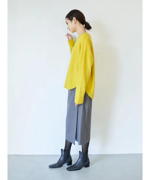 YECCA VECCA（イェッカヴェッカ）の「ラウンドヘムニット＊（ニット/セーター・レディース・アイボリー/パープル/イエロー/チャコールグレー・FREE）」の18枚目の写真