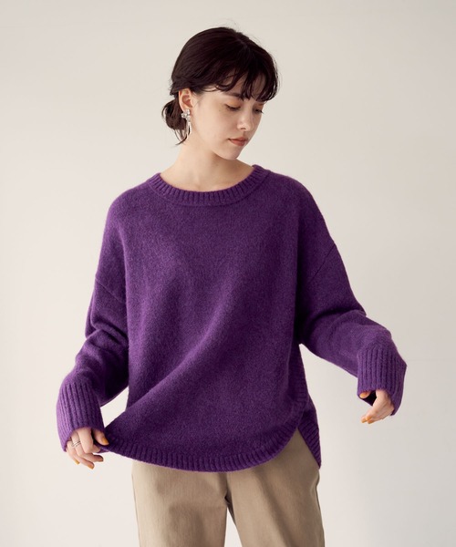 YECCA VECCA（イェッカヴェッカ）の「ラウンドヘムニット＊（ニット/セーター・レディース・アイボリー/パープル/イエロー/チャコールグレー・FREE）」の3枚目の写真