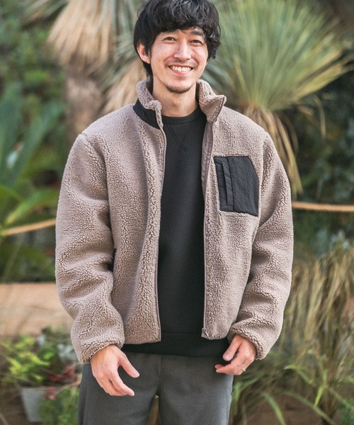 ITEMS URBANRESEARCH（アイテムズ アーバンリサーチ）の「ハイネックボアブルゾン（ブルゾン・メンズ・オフホワイト/ブラック/グレー・MEDIUM/LARGE）」の9枚目の写真