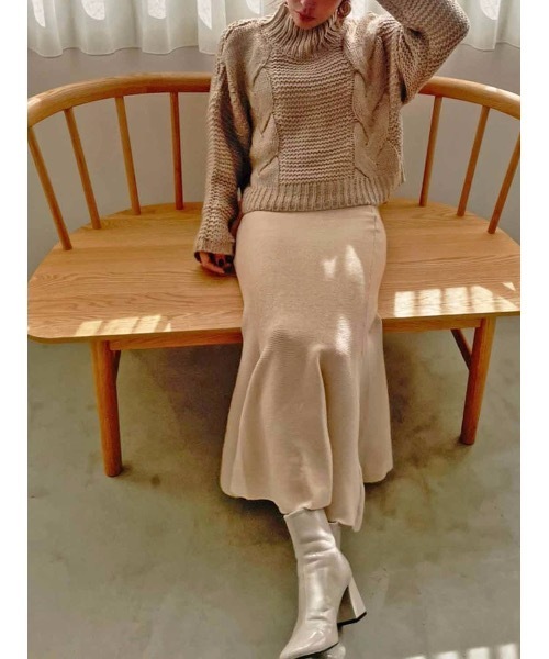 M y u(ミュー)の「マーメイドニットスカート(スカート・レディース・ブラック/アイボリー/グレイッシュベージュ・FREE)」の1枚目の写真