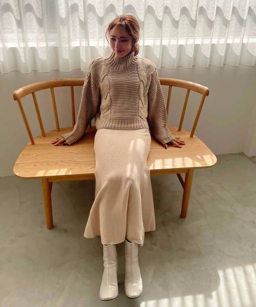 M y u(ミュー)の「マーメイドニットスカート(スカート・レディース・ブラック/アイボリー/グレイッシュベージュ・FREE)」の4枚目の写真