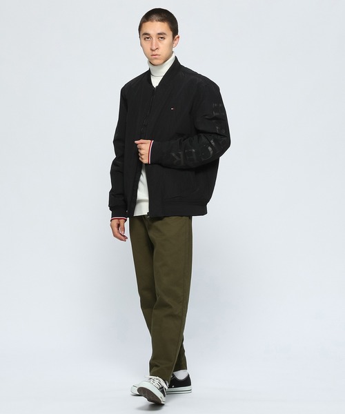 TOMMY HILFIGER(トミーヒルフィガー)の「ライトウェイトボンバージャケット(MA-1・メンズ・ブラック/レッド・SMALL/MEDIUM/LARGE/X-LARGE)」の17枚目の写真
