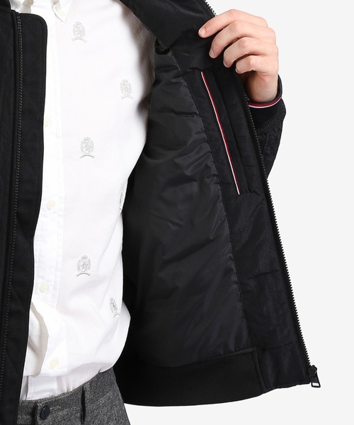 TOMMY HILFIGER(トミーヒルフィガー)の「ライトウェイトボンバージャケット(MA-1・メンズ・ブラック/レッド・SMALL/MEDIUM/LARGE/X-LARGE)」の6枚目の写真