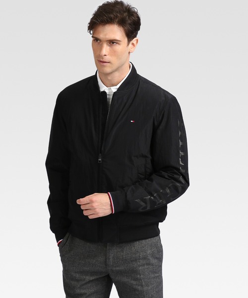 TOMMY HILFIGER(トミーヒルフィガー)の「ライトウェイトボンバージャケット(MA-1・メンズ・ブラック/レッド・SMALL/MEDIUM/LARGE/X-LARGE)」の16枚目の写真