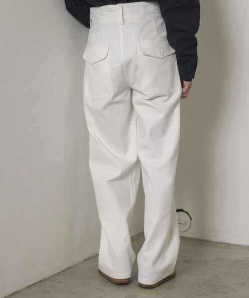 GLOSTER(グロスター)の「【GLOSTER/グロスター】ユーロミリタリー タックワイドパンツ(その他パンツ・メンズ・ホワイト/ネイビー・SMALL/MEDIUM/LARGE)」の6枚目の写真