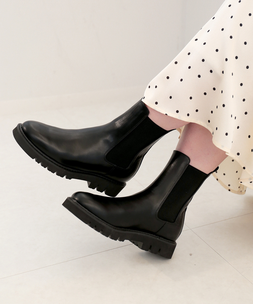 Simplicite（サンプリシテ）の「チェルシーブーツ◆（ブーツ・レディース・ホワイト/ブラック・SMALL/MEDIUM/LARGE）」の5枚目の写真