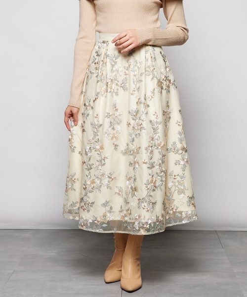 セール スカート Court クイーンズコート のスカート フラワー刺繍スカート 2211 をセール価格で購入できます Queens フラワー刺繍スカート スカート Queens スカート Court クイーンズコート のファッション 販売促進物