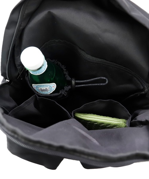 VitaFelice（ヴィータフェリーチェ）の「10ポケットナイロンリュックサック（バックパック/リュック・レディース・ブラック/ベージュ系その他/グレー/ドット/グレー系カモフラージュ・FREE）」の6枚目の写真