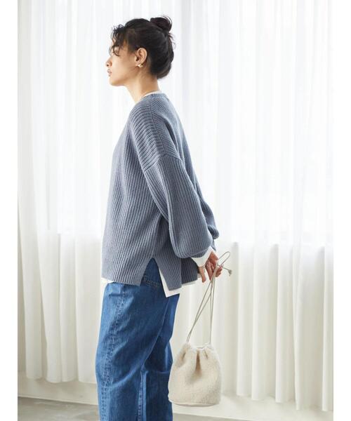 AMERICAN HOLIC（アメリカンホリック）の「Vネック片畦袖ボリュームニットプルオーバー（ニット/セーター・レディース・ブラック/ブルー/モカ/ライトベージュ・M/L）」の18枚目の写真