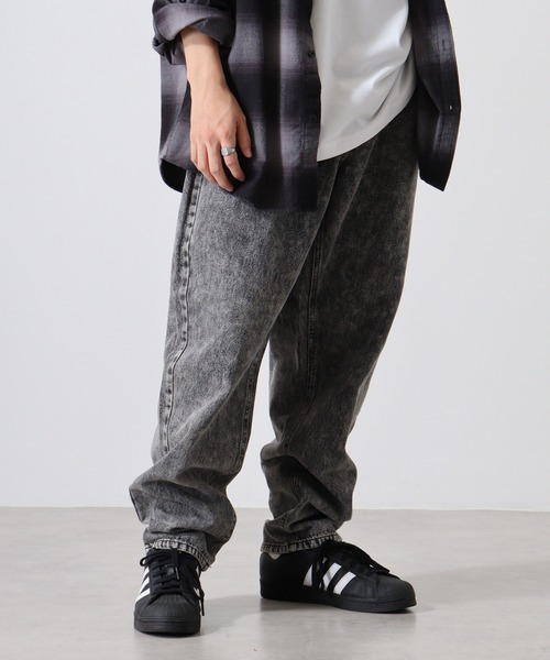 SUGGESTION（サジェッション）の「SUGGESTION ケミカルウォッシュバギーパンツ（その他パンツ・メンズ・ブラック/サックスブルー・M/L）」の3枚目の写真