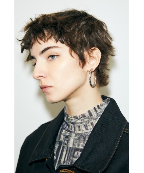 MOUSSY(マウジー)の「THICK WAVY HOOP EARRINGS(ピアス(両耳用)・レディース・シルバー/ゴールド・FREE)」の2枚目の写真