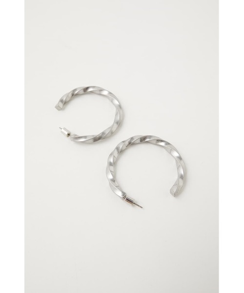 MOUSSY(マウジー)の「THICK WAVY HOOP EARRINGS(ピアス(両耳用)・レディース・シルバー/ゴールド・FREE)」の7枚目の写真