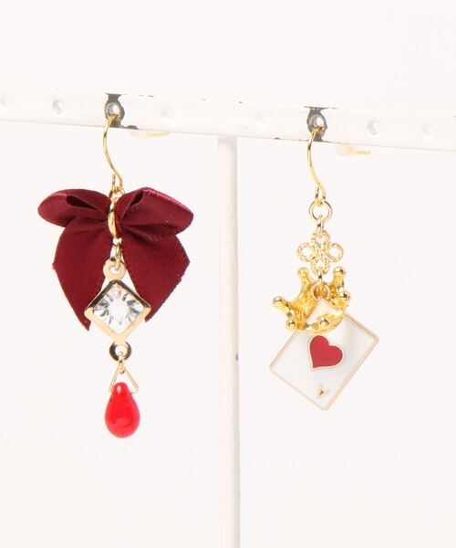 tone(トーン)の「【MUURABBTI】王冠トランプとリボンのピアス(MA)(ピアス(両耳用)・レディース・ブラック/レッド/ブラック系その他・FREE)」の14枚目の写真