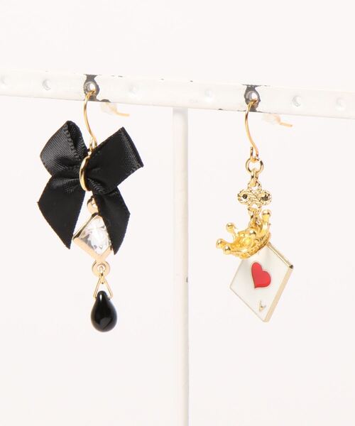 tone(トーン)の「【MUURABBTI】王冠トランプとリボンのピアス(MA)(ピアス(両耳用)・レディース・ブラック/レッド/ブラック系その他・FREE)」の16枚目の写真