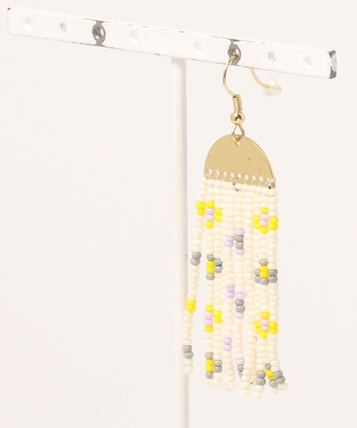 チャイハネ(チャイハネ)の「【チャイハネ】タルティピピアス 片耳用1pcs(ピアス(片耳用)・レディース・ターコイズブルー/ナチュラル/グレー/ホワイト・FREE)」の3枚目の写真