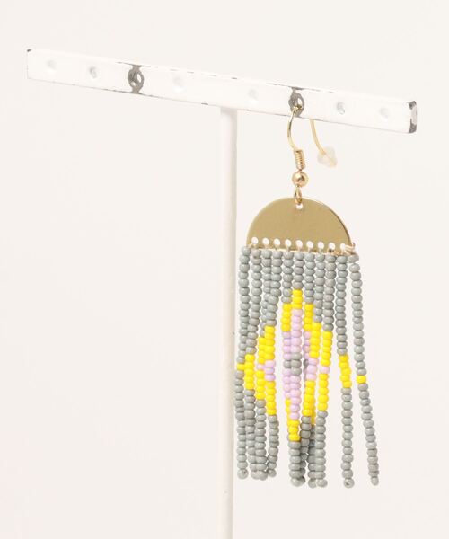 チャイハネ(チャイハネ)の「【チャイハネ】タルティピピアス 片耳用1pcs(ピアス(片耳用)・レディース・ターコイズブルー/ナチュラル/グレー/ホワイト・FREE)」の1枚目の写真