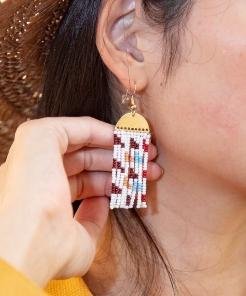 チャイハネ(チャイハネ)の「【チャイハネ】タルティピピアス 片耳用1pcs(ピアス(片耳用)・レディース・ターコイズブルー/ナチュラル/グレー/ホワイト・FREE)」の7枚目の写真