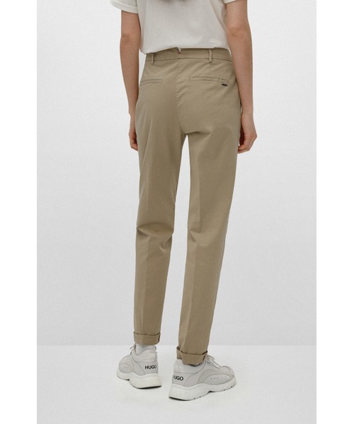HUGO（ヒューゴ）の「ストレッチコットン レギュラーフィット チノ（チノパンツ・レディース・ベージュ/ダークベージュ・34/40/36/32/38）」の13枚目の写真