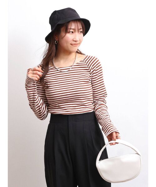 Ungrid（アングリッド）の「フィットボーダーロングスリーブTee（Tシャツ/カットソー・レディース・ブラウン/レッド/ブルー・FREE）」の14枚目の写真