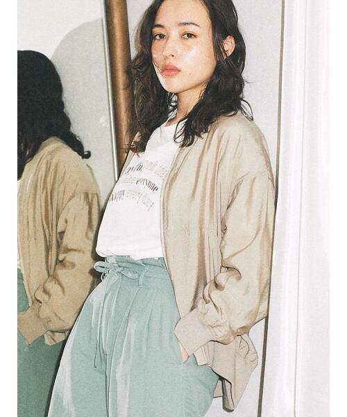 earth music&ecology(アースミュージックアンドエコロジー)の「シアーMA-1*(MA-1・レディース・ブラック/グレイッシュベージュ・FREE)」の4枚目の写真