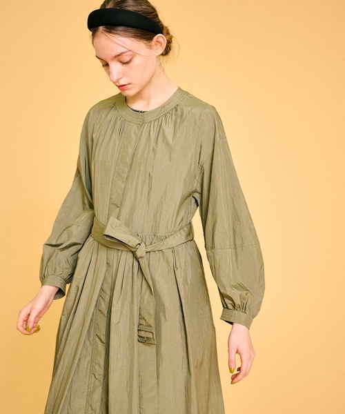 LANVIN en Bleu（ランバンオンブルー）の「ウォッシュナイロンライトコート（その他アウター・レディース・カーキ/イエロー・38）」の10枚目の写真