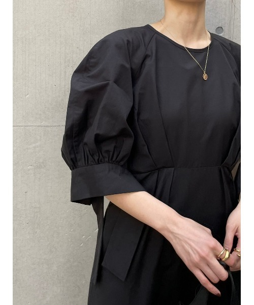 STYLEMIXER（スタイルミキサー）の「スリットカフワンピース（ワンピース・レディース・ベージュ/オレンジ/ブラック・MEDIUM/SMALL）」の4枚目の写真