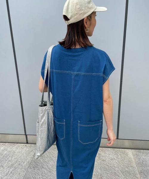 andme（アンドミー）の「配色ステッチフレンチスリーブTシャツワンピース（ワンピース・レディース・ブラック/チャコールグレー/グレイッシュベージュ/グリーン/パープル/ネイビー/カーキ/ブラウン/ブルー・M）」の8枚目の写真