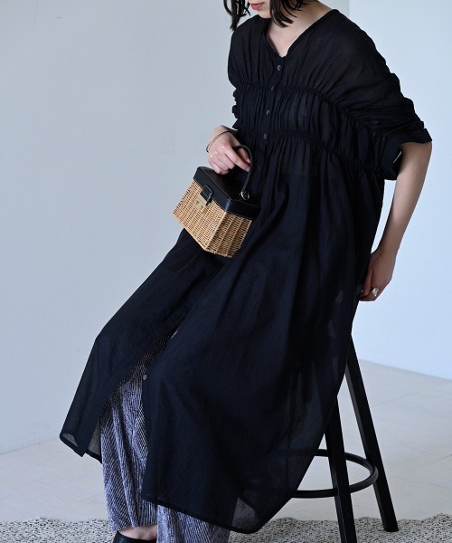 LUPILIEN(ルピリアン)の「Made in India◇シアーチェック・ストライプ ワンピース(ワンピース・レディース・ブラック/ネイビー/ストライプ/A・FREE)」の2枚目の写真