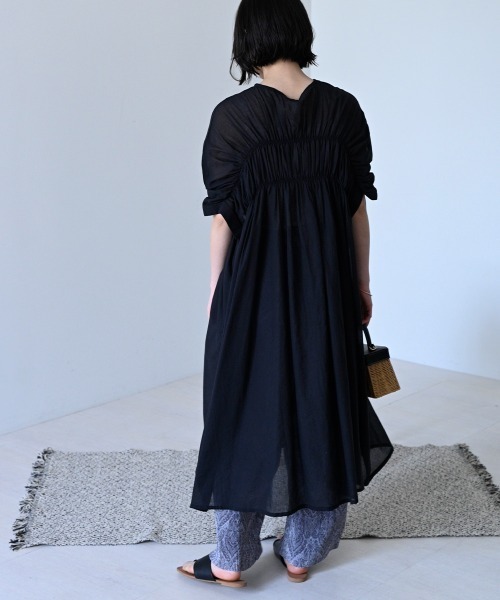LUPILIEN(ルピリアン)の「Made in India◇シアーチェック・ストライプ ワンピース(ワンピース・レディース・ブラック/ネイビー/ストライプ/A・FREE)」の20枚目の写真