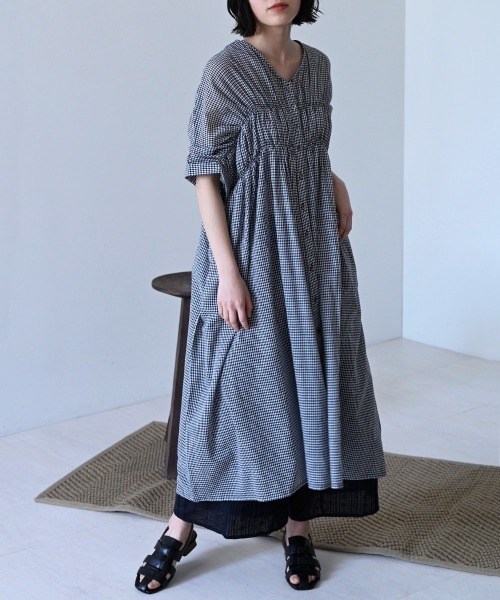 LUPILIEN(ルピリアン)の「Made in India◇シアーチェック・ストライプ ワンピース(ワンピース・レディース・ブラック/ネイビー/ストライプ/A・FREE)」の13枚目の写真