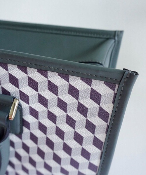 intoxic.（イントキシック）の「THE CUBE CLIGNANCOURT クリニャンクール（ボストンバッグ・レディース・グレー・FREE）」の7枚目の写真