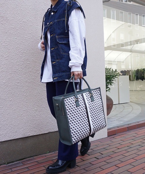 intoxic.（イントキシック）の「THE CUBE CLIGNANCOURT クリニャンクール（ボストンバッグ・レディース・グレー・FREE）」の18枚目の写真