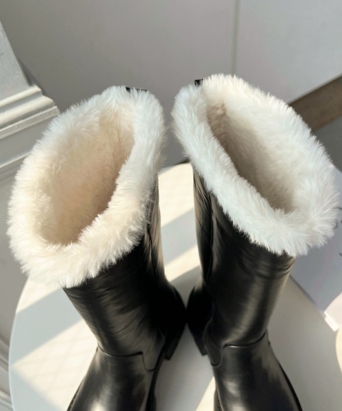 moment+（モーメントプラス）の「トラックソール2WAYファー使いロングブーツ（ブーツ・レディース・ブラック/ブラック系その他・M/LL/L/S）」の4枚目の写真